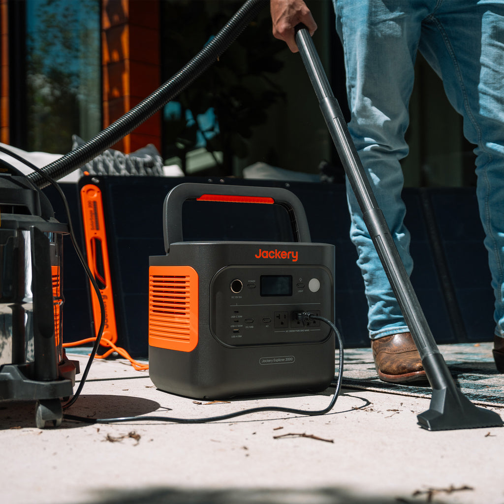 Jackery Explorer 2000 v2 + 100W Mini x2